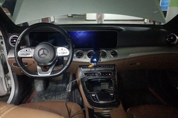 Used Mercedes-Benz E-Class 2019 E 260 Sport Edition Center Console