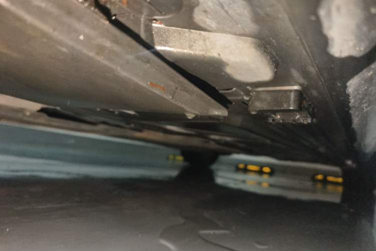 Used Mercedes-Benz E-Class 2019 E 300 L Luxury Model Chassis Front Left