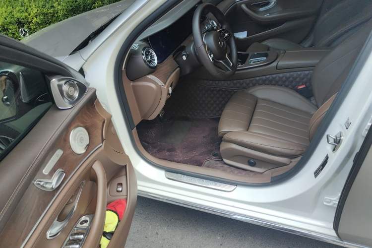 Used Mercedes-Benz E-Class 2019 E 200 L Driver Seat