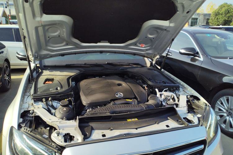 Used Mercedes-Benz E-Class 2019 E 260 Sport Edition Engine Bay