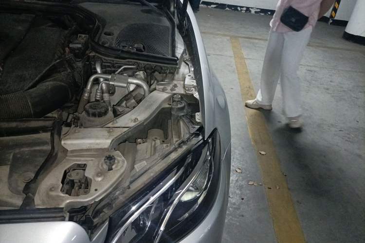 Used Mercedes-Benz E-Class 2019 E 260 Sport Edition Engine Bay Left