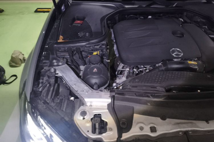 Used Mercedes-Benz E-Class 2019 E 260 L Sport Edition Engine Bay Right