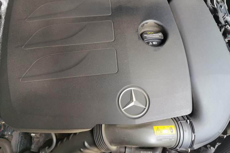 Used Mercedes-Benz E-Class 2019 Restyled E 300 L Luxury Edition Engine Bay Right
