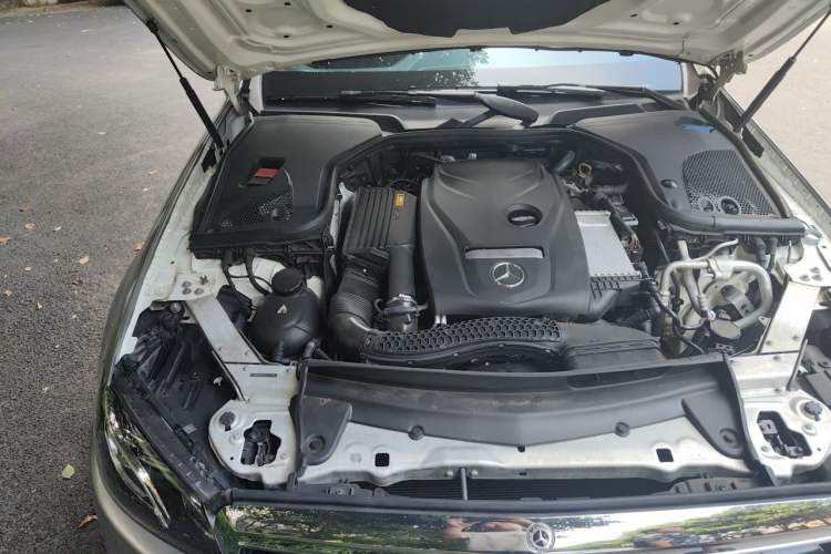 Used Mercedes-Benz E-Class 2019 E 200 L Engine Bay Right