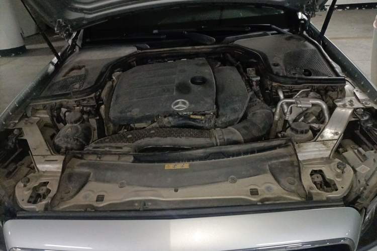 Used Mercedes-Benz E-Class 2019 E 260 Sport Edition Engine Bay