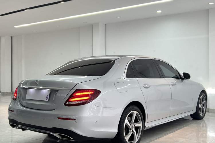 Used Mercedes-Benz E-Class 2019 Restyled E 300 L Sporty and Stylish Edition Exterior 3