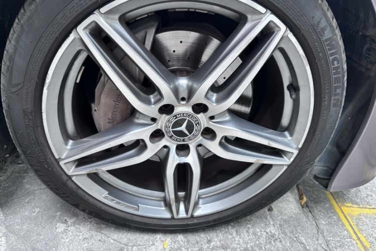 Used Mercedes-Benz E-Class 2019 E 200 Coupe Exterior 4