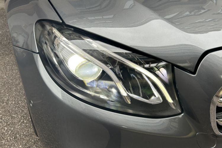 Used Mercedes-Benz E-Class 2019 E 200 Sport Edition Exterior 4