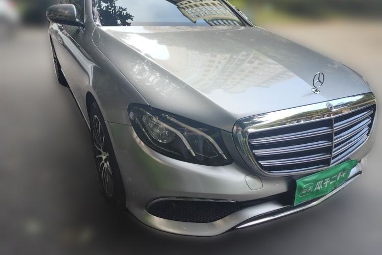 Used Mercedes-Benz E-Class 2019 E 200 L Front Right 45 Deg