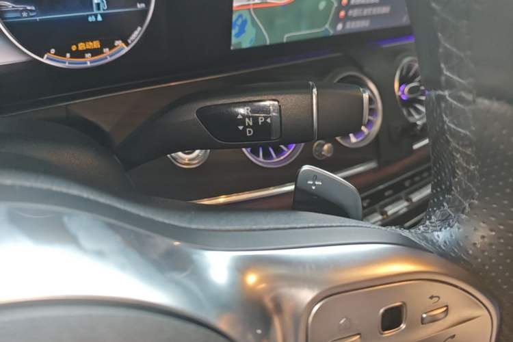 Used Mercedes-Benz E-Class 2019 Restyled E 300 L Sporty and Stylish Edition Gear Lever