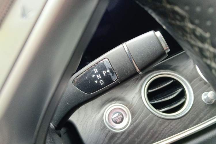 Used Mercedes-Benz E-Class 2019 E 300 L Stylish Model Gear Lever
