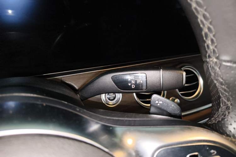 Used Mercedes-Benz E-Class 2019 Restyled E 300 L Sporty and Stylish Edition Gear Lever