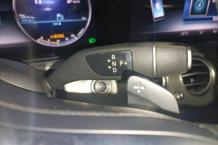 Used Mercedes-Benz E-Class 2019 E 260 Sport Edition Gear Lever