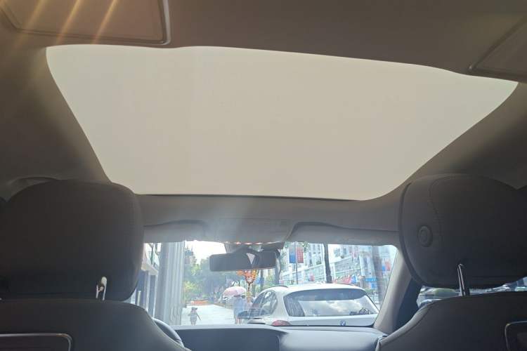 Used Mercedes-Benz E-Class 2019 Restyled E 300 L Sporty and Stylish Edition Headliner