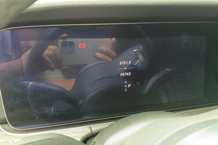 Used Mercedes-Benz E-Class 2019 E 300 L Stylish Model Instrument Cluster