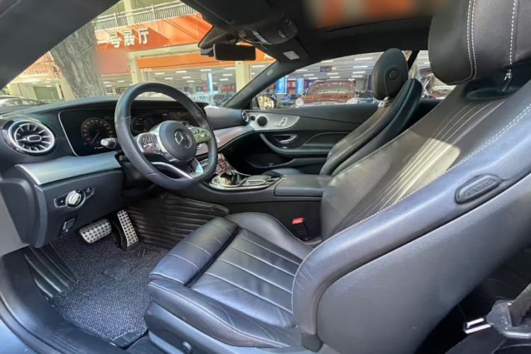 Used Mercedes-Benz E-Class 2019 E 200 Coupe Interior 2