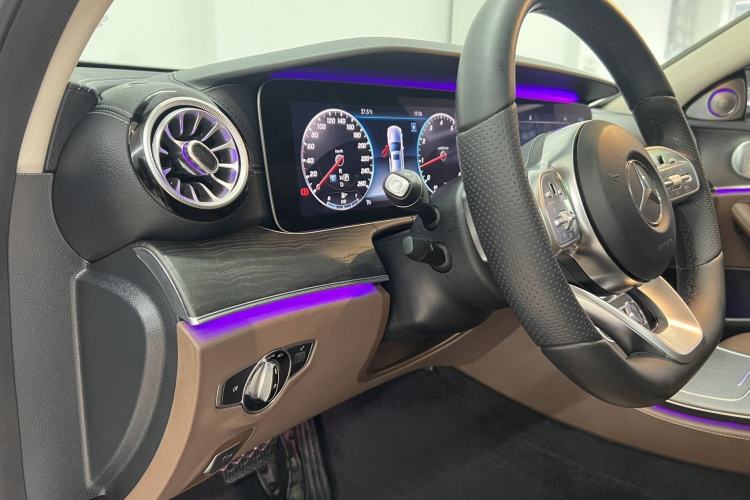 Used Mercedes-Benz E-Class 2019 Restyled E 300 L Sporty and Stylish Edition Interior 2