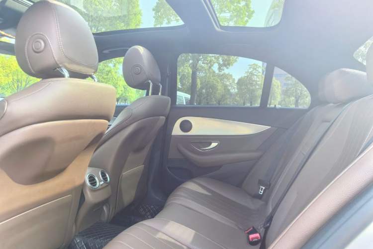 Used Mercedes-Benz E-Class 2019 E 260 Sport Edition Interior 3