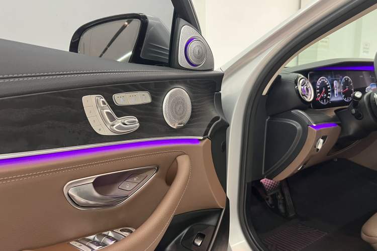 Used Mercedes-Benz E-Class 2019 Restyled E 300 L Sporty and Stylish Edition Interior 3