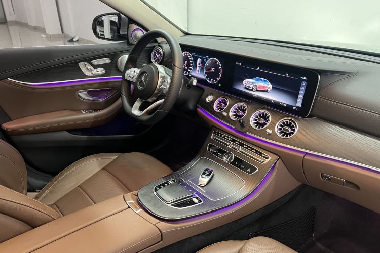 Used Mercedes-Benz E-Class 2019 Restyled E 300 L Sporty and Stylish Edition Interior 4