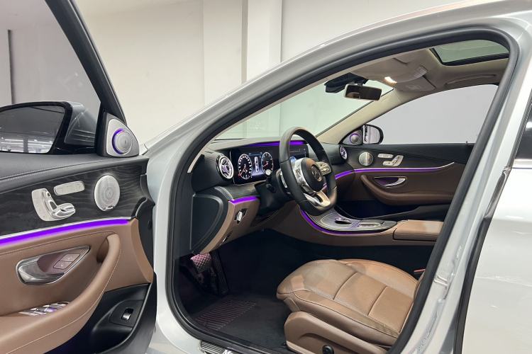 Used Mercedes-Benz E-Class 2019 Restyled E 300 L Sporty and Stylish Edition Interior 8