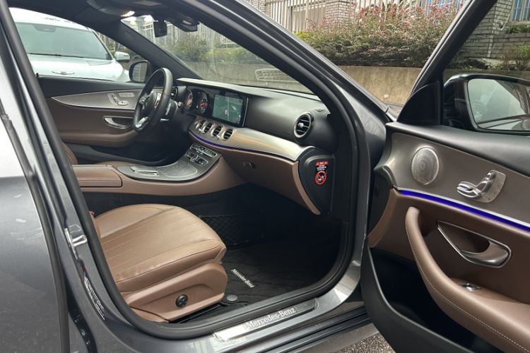 Used Mercedes-Benz E-Class 2019 E 200 Sport Edition Interior 8