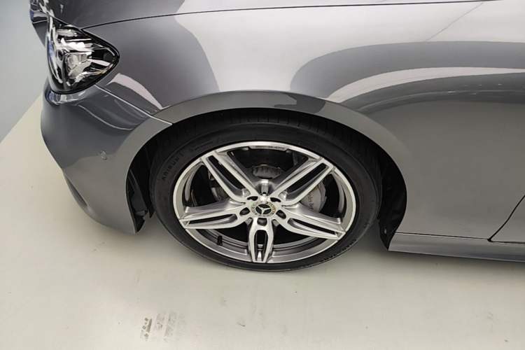 Used Mercedes-Benz E-Class 2019 E 200 Coupe Left Front Wheel Hub