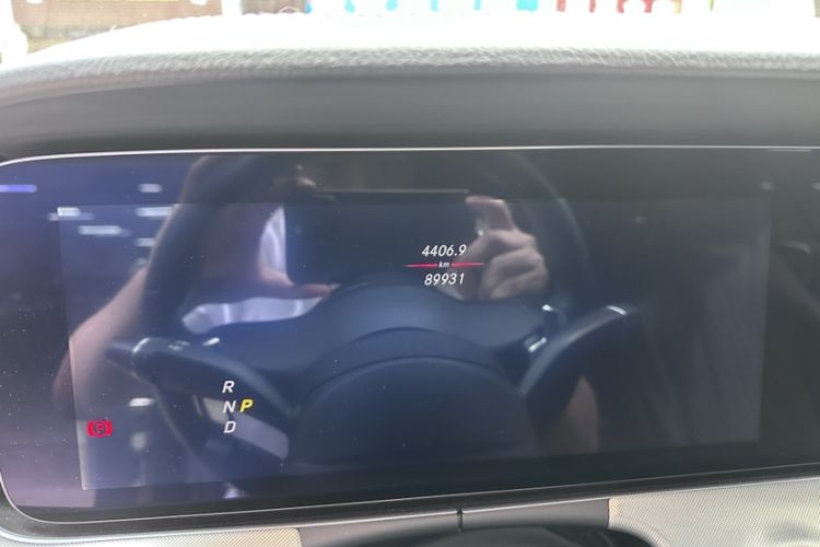 Used Mercedes-Benz E-Class 2019 E 200 Coupe Odometer Close Up