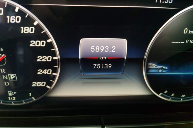 Used Mercedes-Benz E-Class 2019 Restyled E 300 L Luxury Edition Odometer Close Up