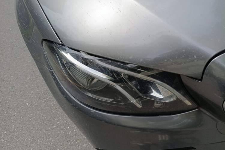 Used Mercedes-Benz E-Class 2019 E 300 L Sporty and Stylish Model Right Front Headlight