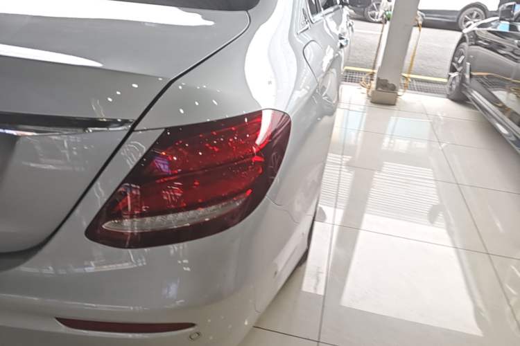 Used Mercedes-Benz E-Class 2019 Restyled E 300 L Sporty and Stylish Edition Right Rear Taillight