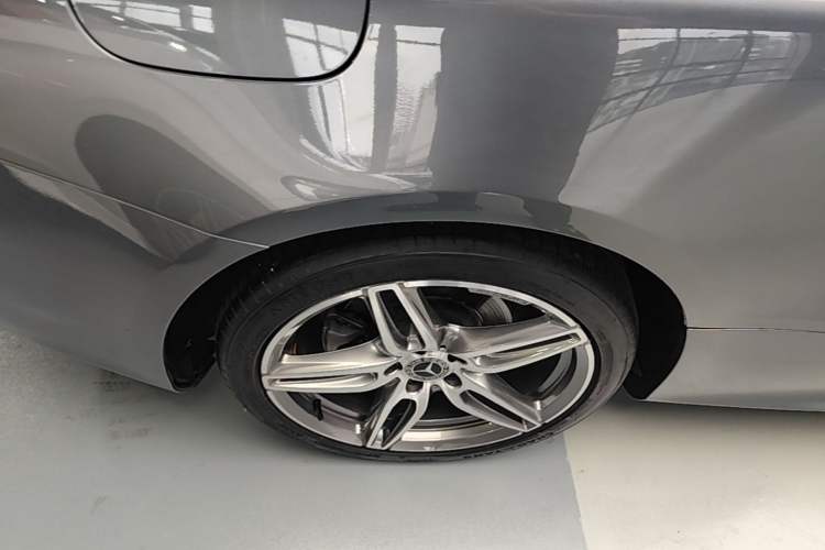 Used Mercedes-Benz E-Class 2019 E 200 Coupe Right Rear Wheel Hub