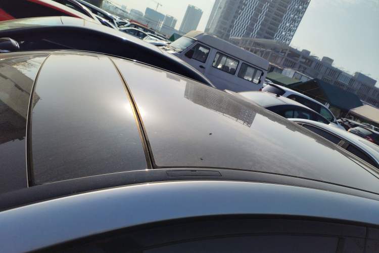 Used Mercedes-Benz E-Class 2019 E 260 Sport Edition Roof