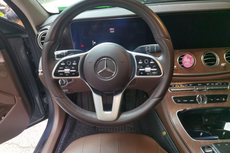 Used Mercedes-Benz E-Class 2019 Restyled E 300 L Luxury Edition Steering Wheel