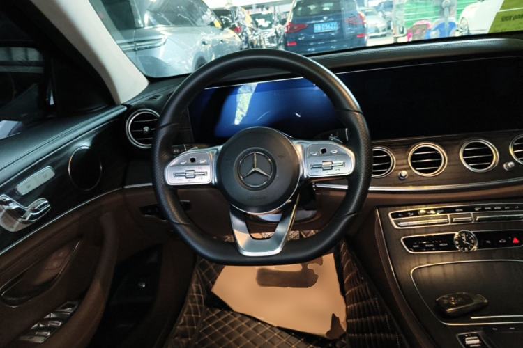 Used Mercedes-Benz E-Class 2019 Restyled E 300 L Sporty and Stylish Edition Steering Wheel