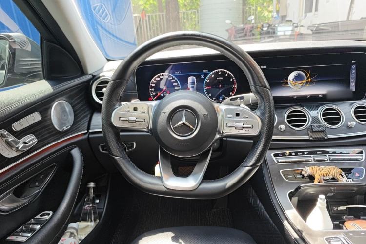 Used Mercedes-Benz E-Class 2019 Restyled E 300 L Sport Luxury Edition Steering Wheel