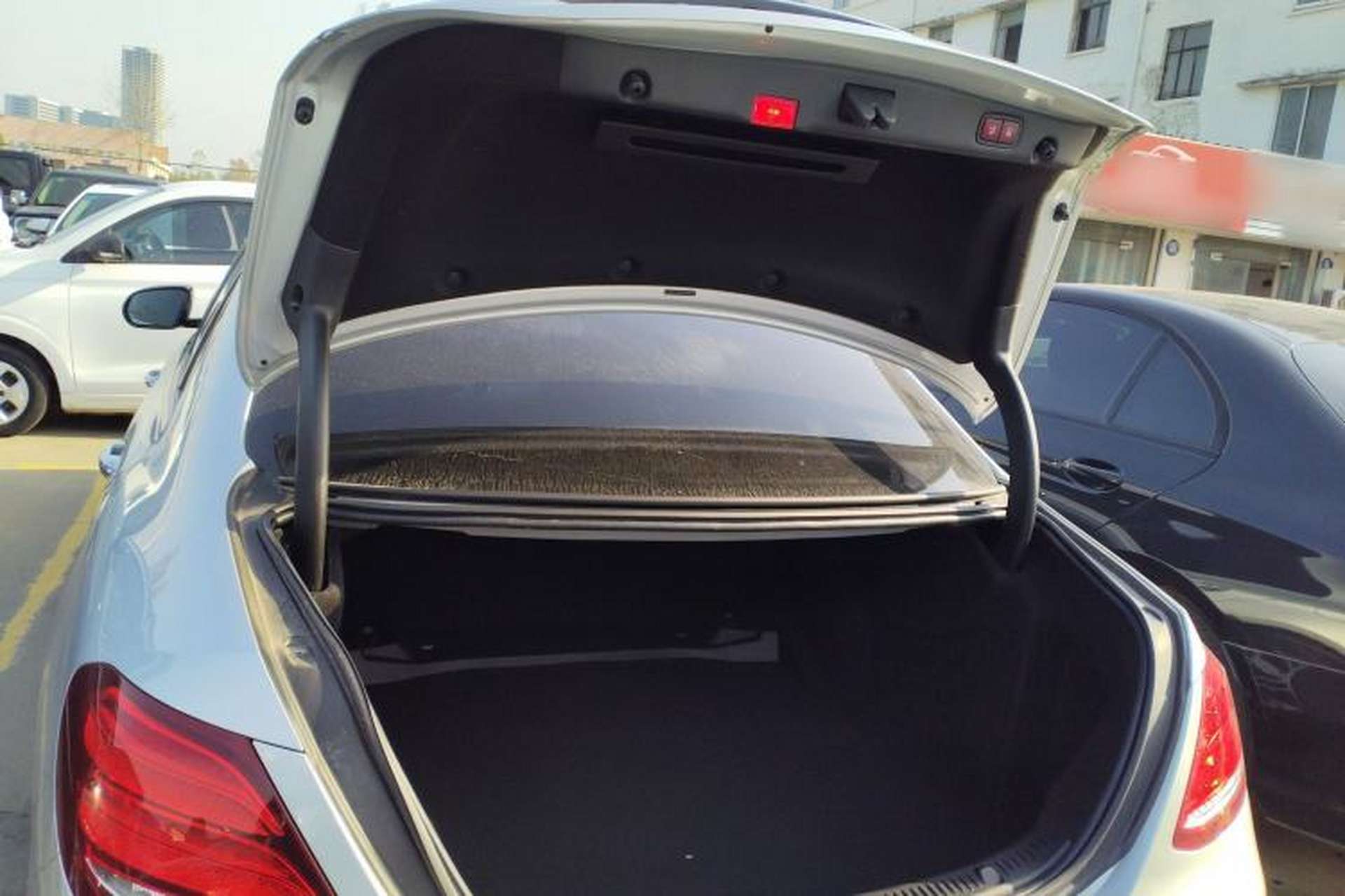 Used Mercedes-Benz E-Class 2019 E 260 Sport Edition Trunk