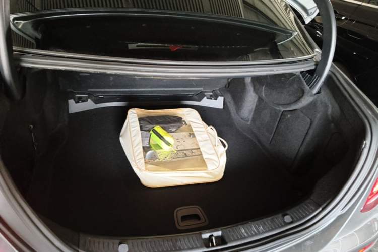 Used Mercedes-Benz E-Class 2019 Restyled E 300 L Sporty and Stylish Edition Trunk