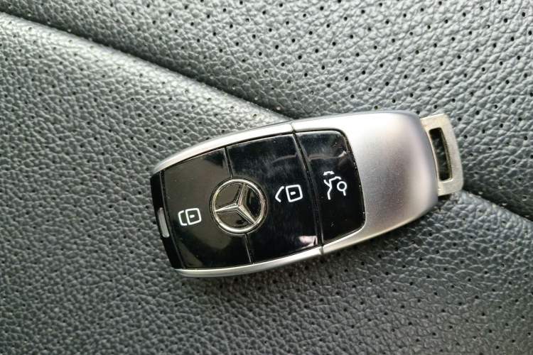 Used Mercedes-Benz E-Class 2019 E 300 L Stylish Model Vehicle Key