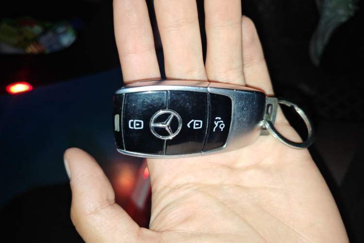 Used Mercedes-Benz E-Class 2019 E 300 L Sport Luxury Edition Vehicle Key