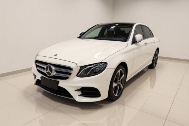 Ojetý Mercedes-Benz E-Class 2019 Restyled E 300 L Sporty and Stylish Edition