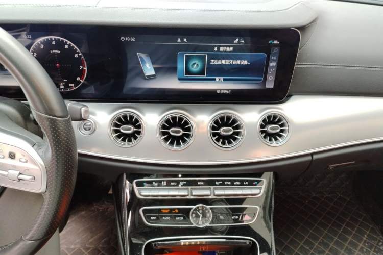 Used Mercedes-Benz E-Class 2019 E 200 Coupe Audio And AC Panel