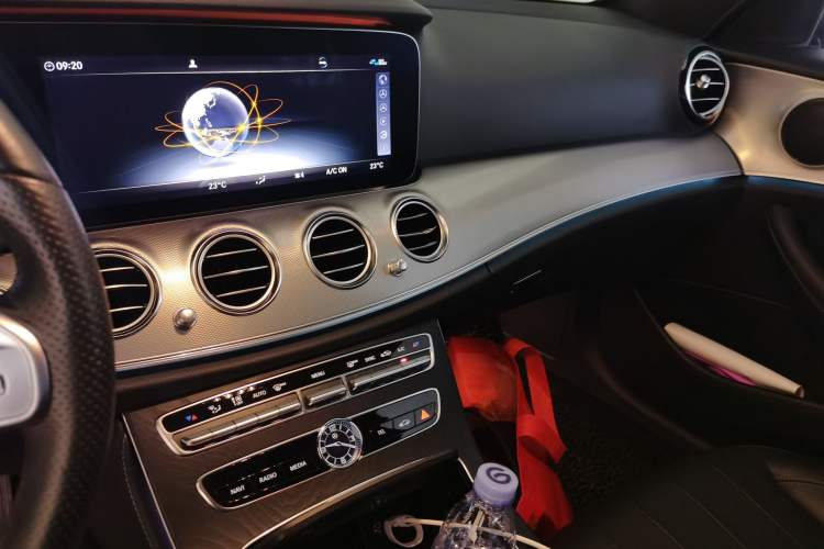 Used Mercedes-Benz E-Class 2019 E 260 Sport Edition Audio And AC Panel