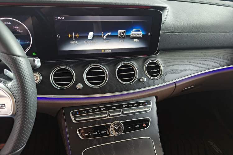 Used Mercedes-Benz E-Class 2019 E 200 L Sport Edition Audio And AC Panel