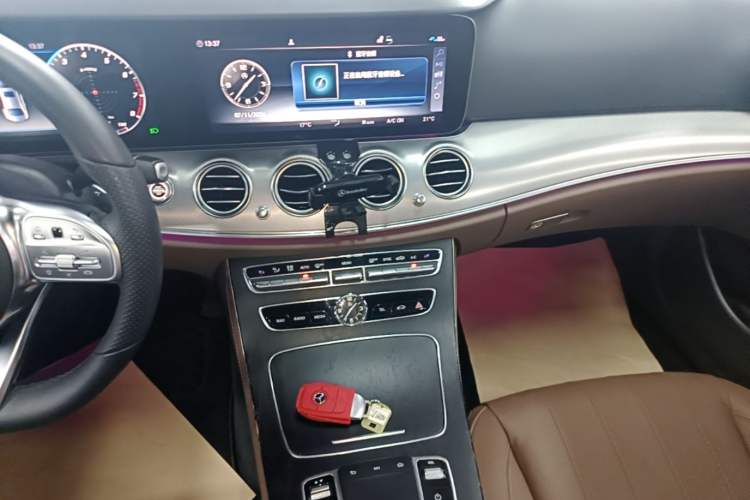 Used Mercedes-Benz E-Class 2019 E 260 Sport Edition 4MATIC Audio And AC Panel