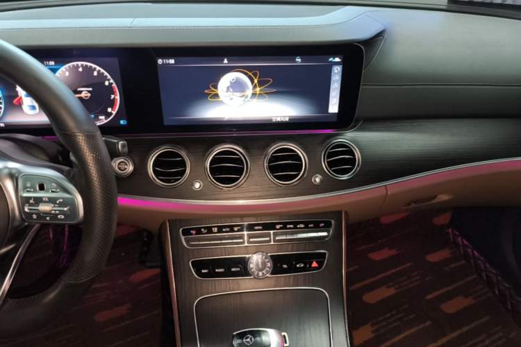 Used Mercedes-Benz E-Class 2019 Restyled E 300 L Sport Luxury Edition Audio And AC Panel