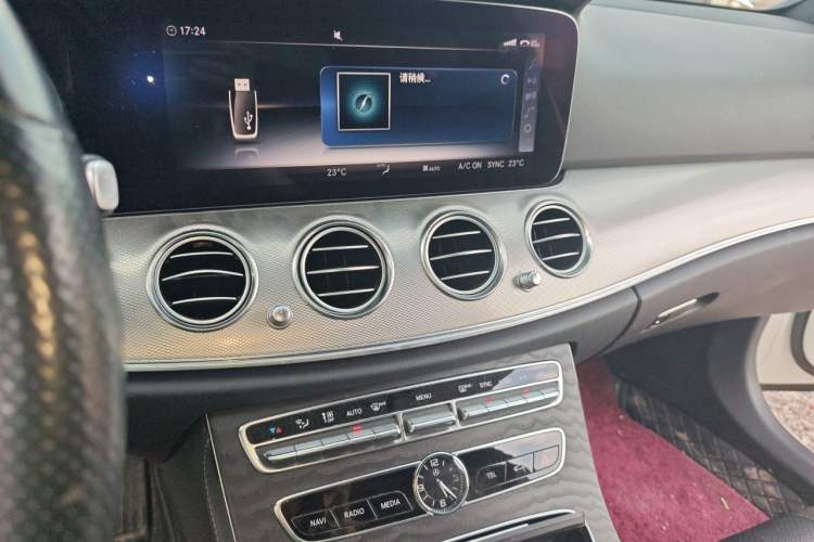 Used Mercedes-Benz E-Class 2019 E 260 Sport Edition Audio And AC Panel