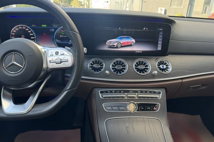 Used Mercedes-Benz E-Class 2019 E 260 L Sport Edition Audio And AC Panel