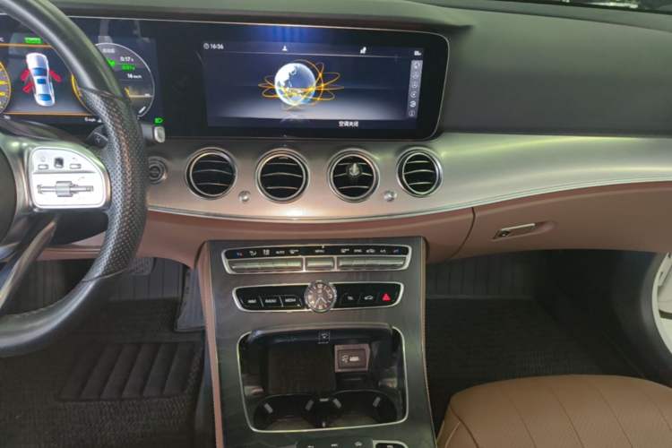 Used Mercedes-Benz E-Class 2019 E 260 Sport Edition Audio And AC Panel