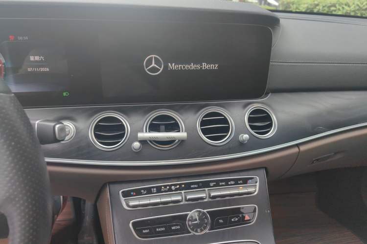 Used Mercedes-Benz E-Class 2019 E 200 L Sport Edition Audio And AC Panel